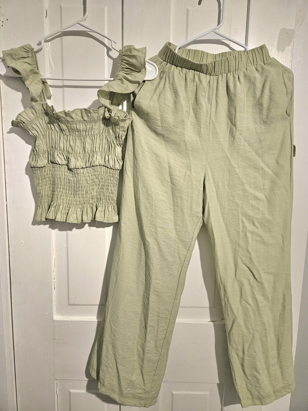 Homysu Women's 2-Piece Green Top & Pants Set